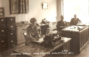 1946 General Office Laun Bros Co Wausaukee WI OM.jpg (109669 bytes)